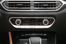 2019款北汽绅宝智道