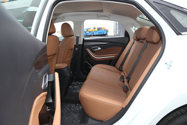 2019款北汽绅宝智道