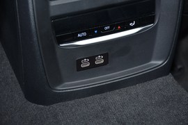 2020款宝马325Li