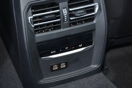 2020款宝马325Li