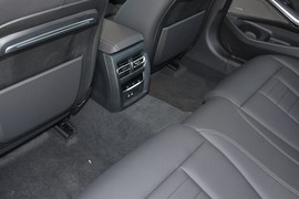 2020款宝马325Li