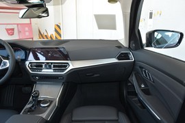 2020款宝马325Li