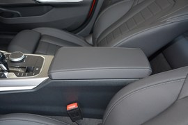 2020款宝马325Li
