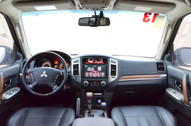 2020款三菱帕杰罗