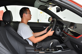   2019款宝马225i 敞篷轿跑车 运动设计套装