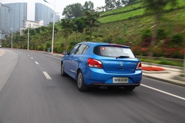 2014款宝骏610