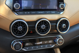 2020款日产轩逸1.6L