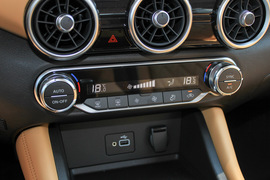 2020款日产轩逸1.6L