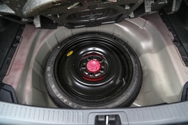 2019款丰田雷凌双擎