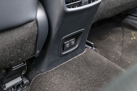 2019款丰田雷凌双擎