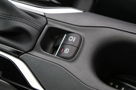 2019款丰田雷凌双擎