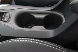 2019款丰田雷凌双擎