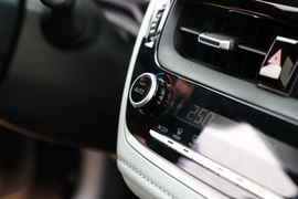 2019款丰田雷凌双擎