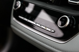 2019款丰田雷凌双擎