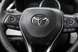 2019款丰田雷凌双擎