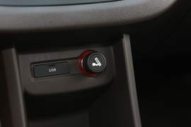 2019款宝骏310W