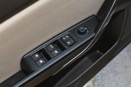 2019款宝骏310W