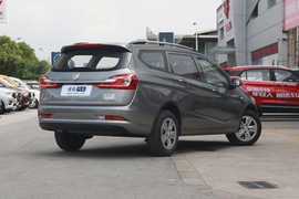 2019款宝骏310W