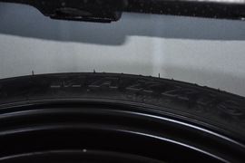 2019款丰田雷凌双擎