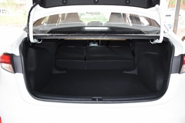 2019款丰田雷凌双擎