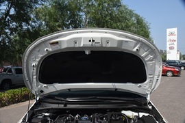 2019款丰田雷凌双擎