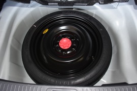 2019款丰田雷凌双擎