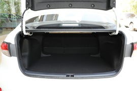 2019款丰田雷凌双擎