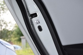 2019款丰田雷凌双擎