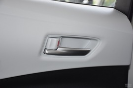 2019款丰田雷凌双擎