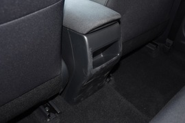 2019款丰田雷凌双擎