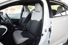 2019款丰田雷凌双擎