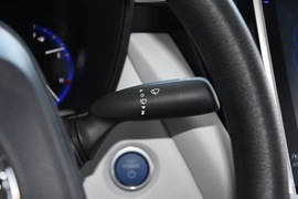 2019款丰田雷凌双擎