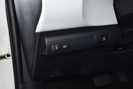 2019款丰田雷凌双擎