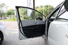 2019款丰田雷凌双擎