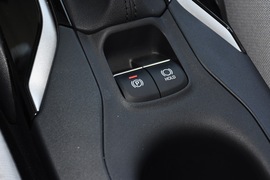 2019款丰田雷凌双擎