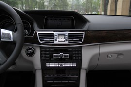 成都新款奔驰E260L试驾评测