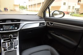 2019款吉利帝豪GS