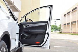 2019款吉利帝豪GS