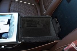 2019款宝马740Li