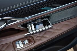 2019款宝马740Li