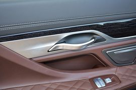 2019款宝马740Li