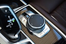 2019款宝马740Li