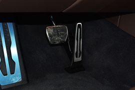 2019款宝马740Li