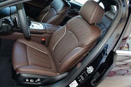 2019款宝马740Li