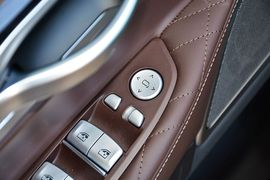2019款宝马740Li