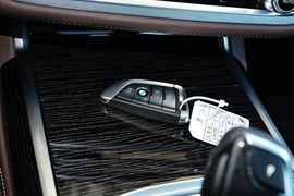 2019款宝马740Li