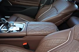 2019款宝马740Li