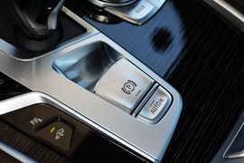 2019款宝马740Li