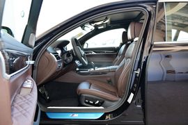 2019款宝马740Li