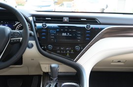 2019款丰田凯美瑞